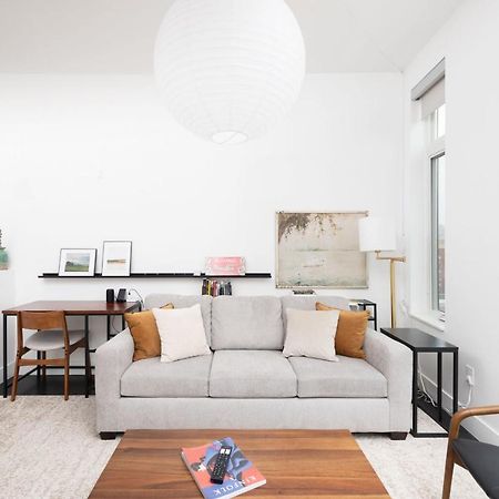 Modern 1Br Apt With Skywalk To Fiserv, Rooftop, And Parking Milwaukee Exteriör bild
